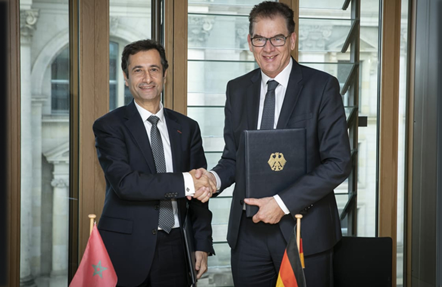 The Minister of Economy, Finance and Administration Reform and his German counterpart have signed in Berlin a memorandum for the setting up of the "Reform Partnership" for a budget of 571 million euros